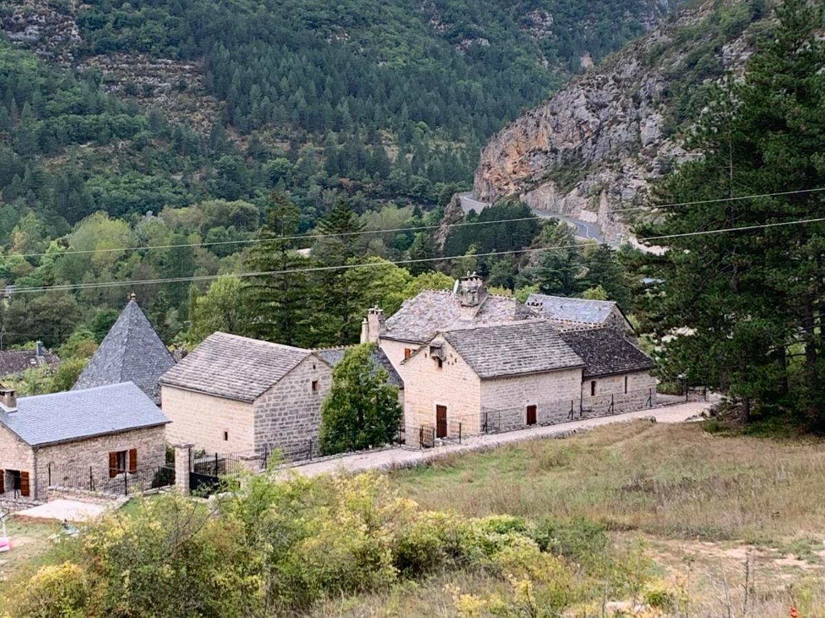 Bed and Breakfast La Voutee 5 Epis Avec Bain Finlandais Prive Au Manoir Du Charme Gorges Du Tarn Quezac  Экстерьер фото